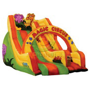 inflatable bouncer with slide